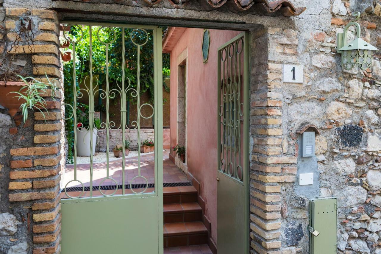 Le Moresche Taura & Mina Taormina Exterior photo
